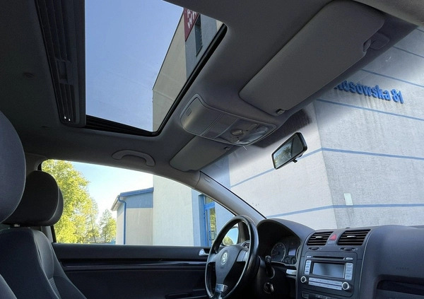 Volkswagen Golf cena 10900 przebieg: 259000, rok produkcji 2007 z Margonin małe 277